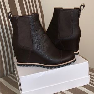 Ugg Pax wedge bootie